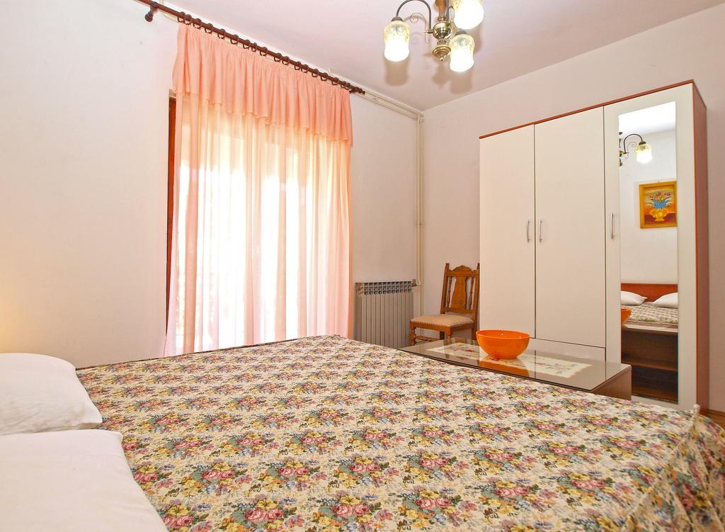 Apartmensts Nikola 1023 Fažana Exterior foto