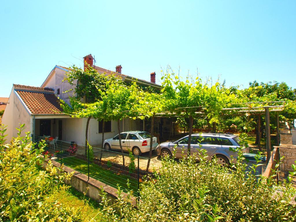 Apartmensts Nikola 1023 Fažana Exterior foto