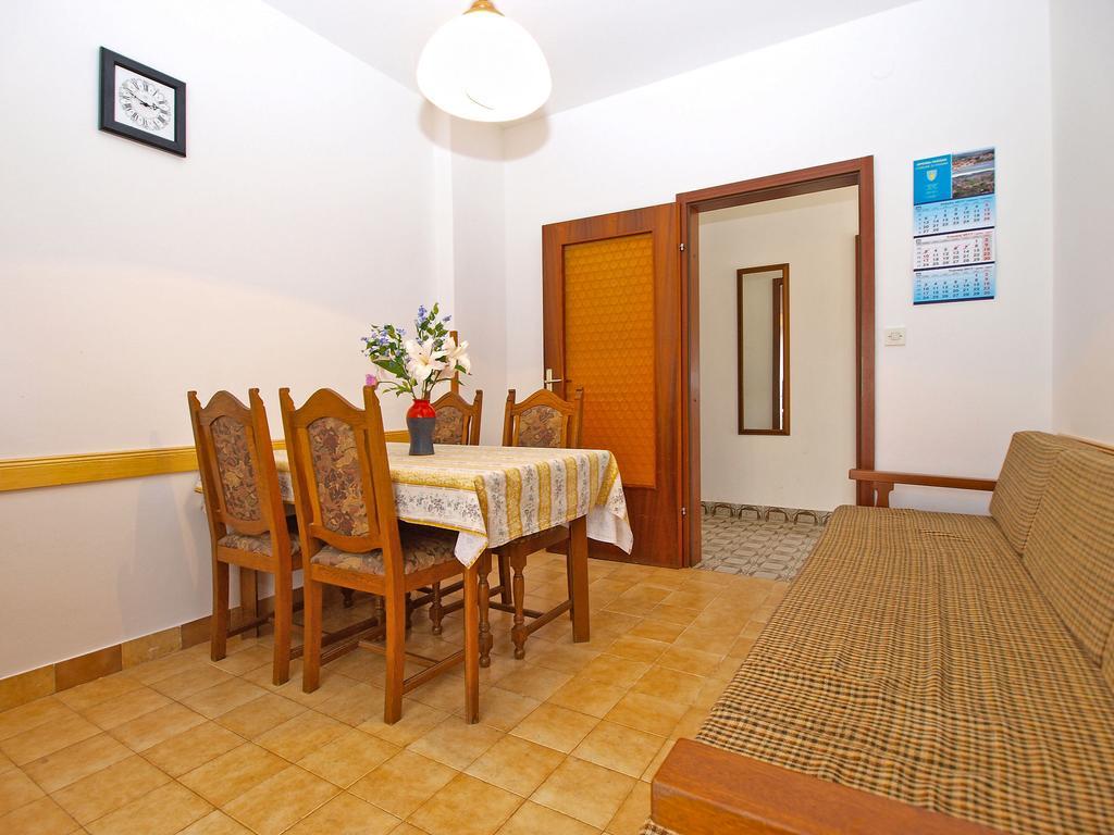 Apartmensts Nikola 1023 Fažana Exterior foto