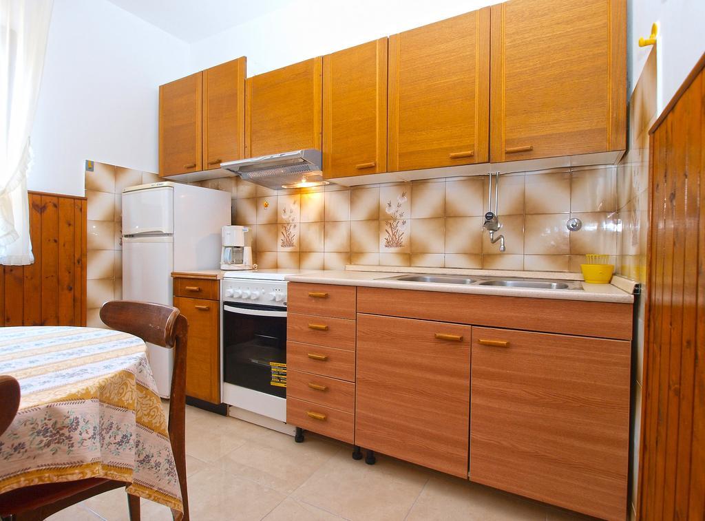 Apartmensts Nikola 1023 Fažana Exterior foto