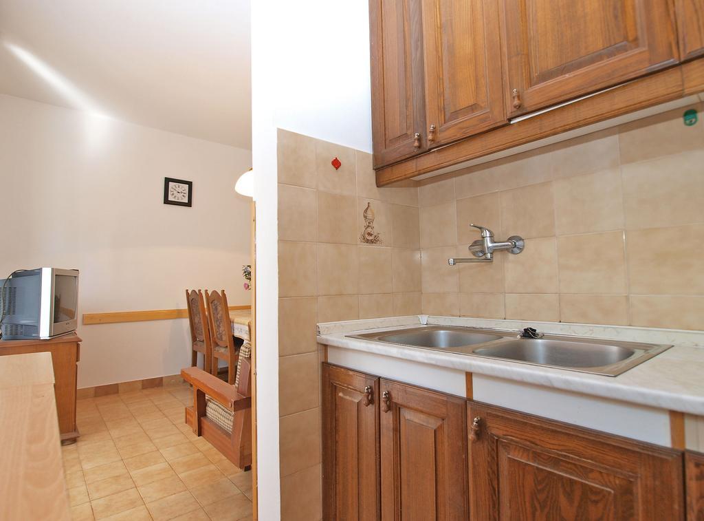 Apartmensts Nikola 1023 Fažana Exterior foto